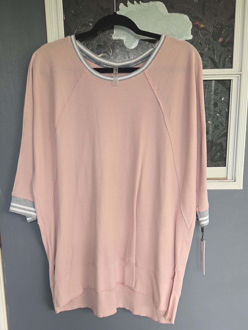 Calvin Klein Light Pink Ribbed Short-Sleeve Sweatshirt with Contrast Trim